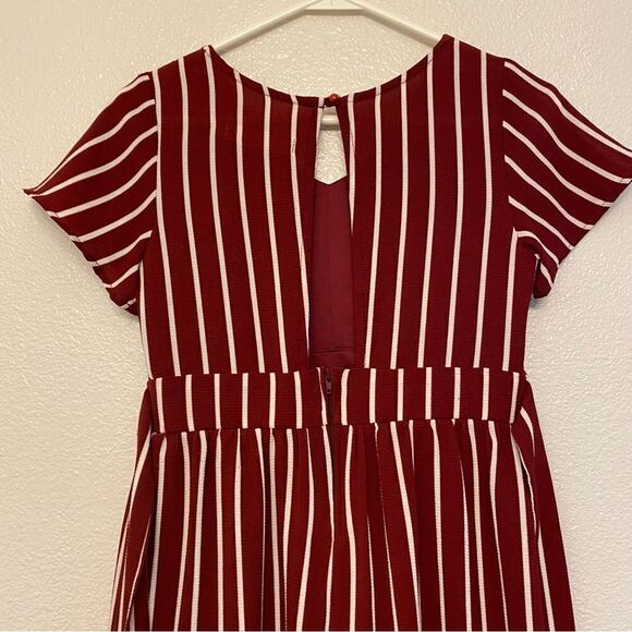 Poppies and Roses red Short Sleeve Maxi Stripe Walk-Through Romper -Girls 14 - Picture 11 of 11